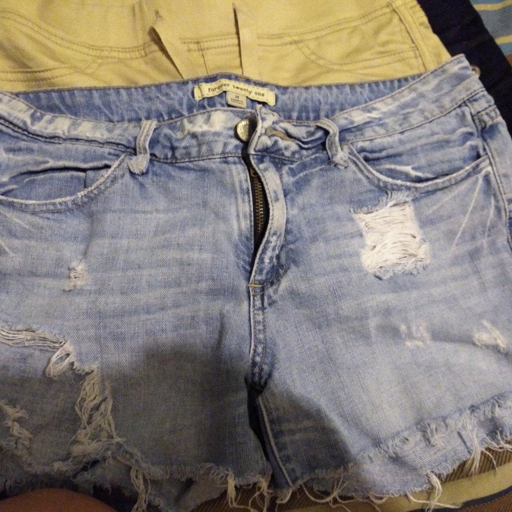 Shorts - Picture 2 of 5